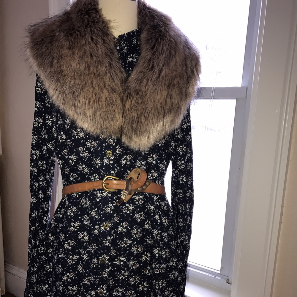 ESLEY Floral Shift Dress