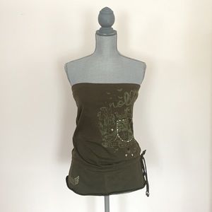 Strapless top with graphics and studs details, S