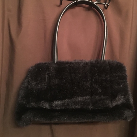 FUN 👛 - Picture 3 of 5