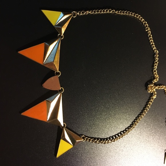 Triangle neon necklace - Picture 2 of 3