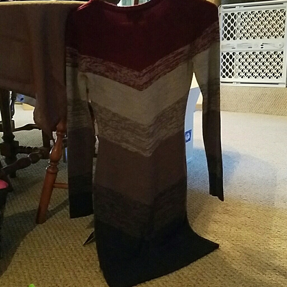 Dress - Picture 2 of 4