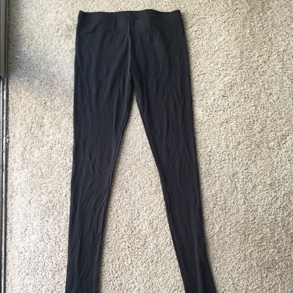 Black leggings