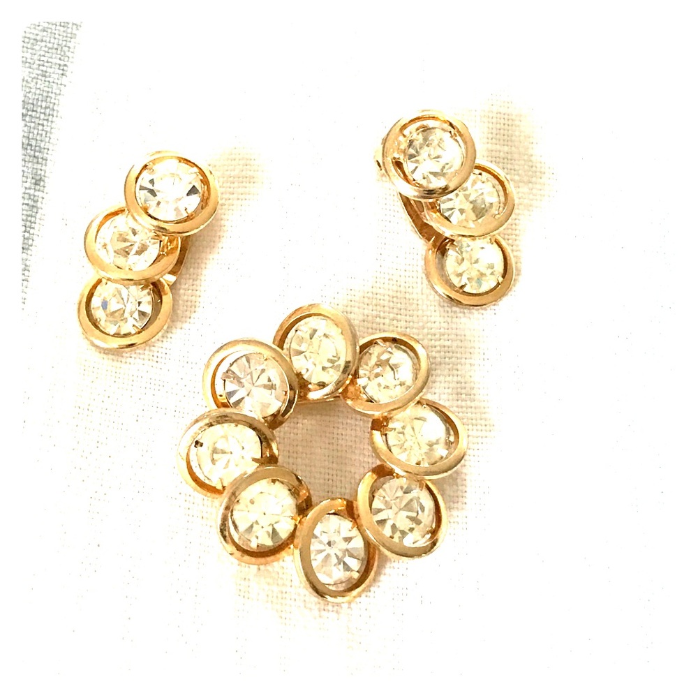 Broach & clip on earrings