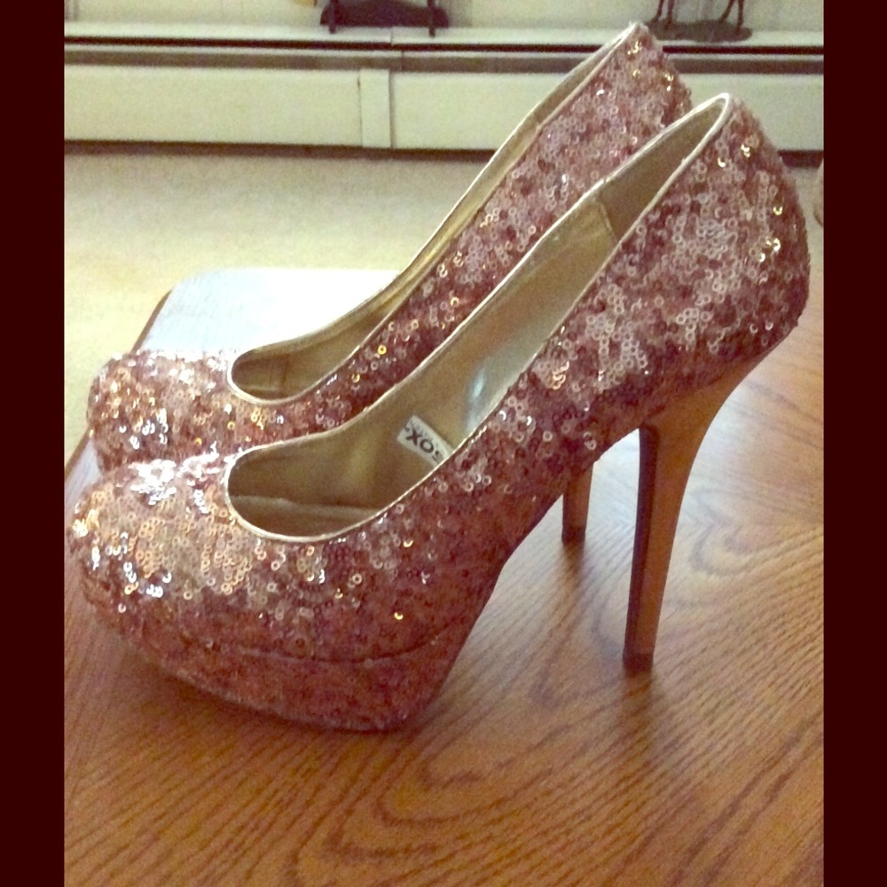 Rose Gold Sequin Shoes sz 9 1/2