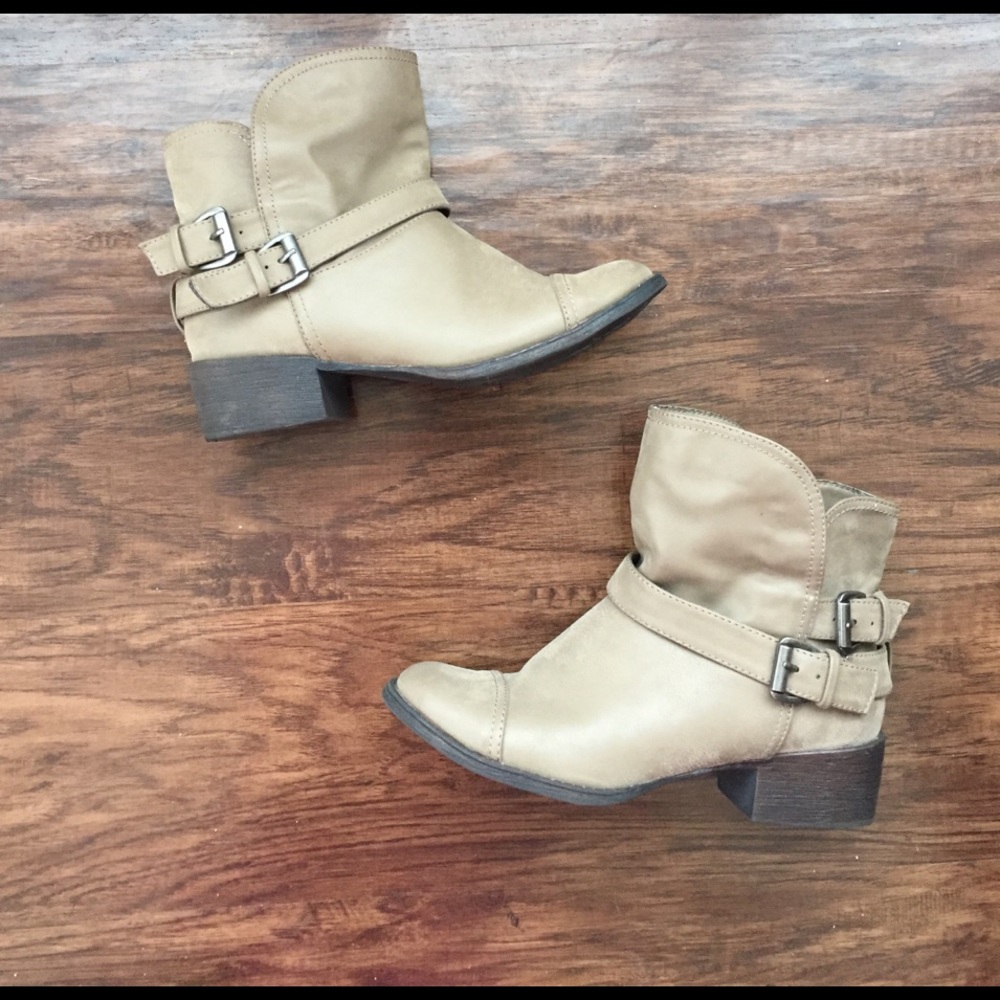 ✨ Rocket Dog Tan Ankle Boots Size 7 ✨