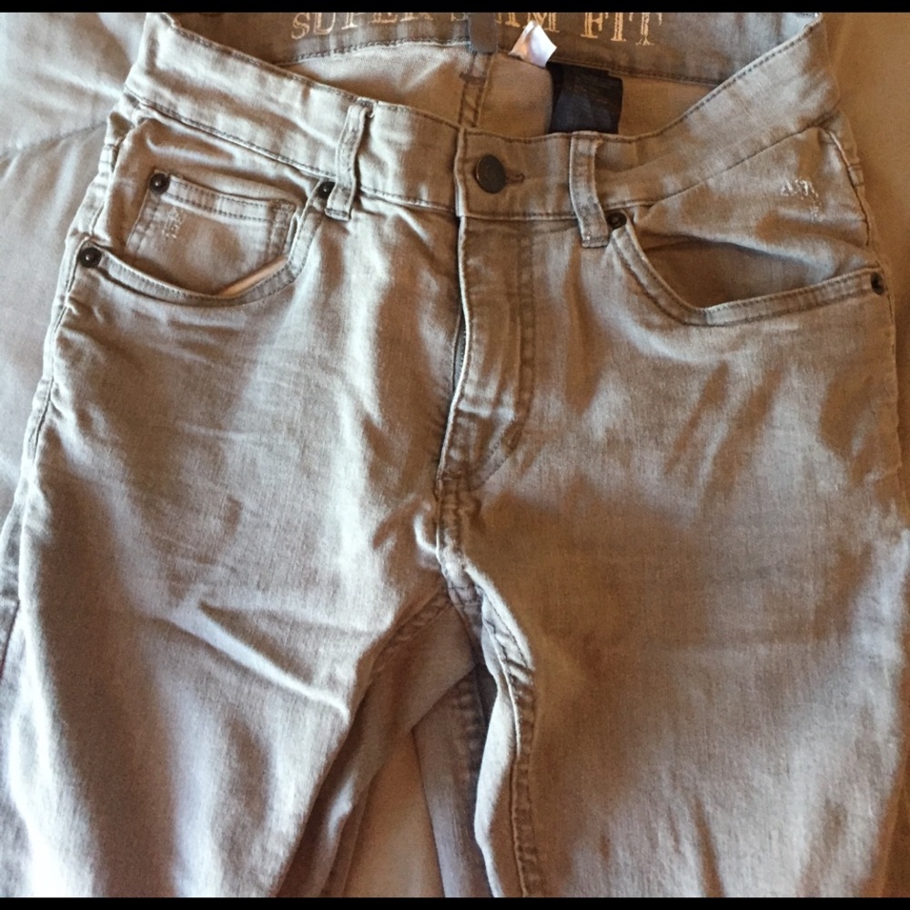 Grey skinny jeans