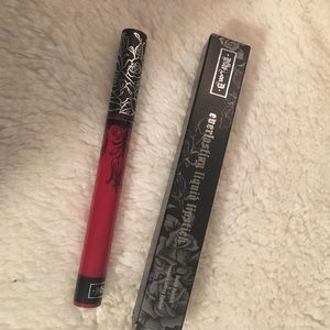 Kat Von D everlasting liquid lipstick in outlaw