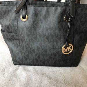 Michael Kors Jet Set Signature Tote