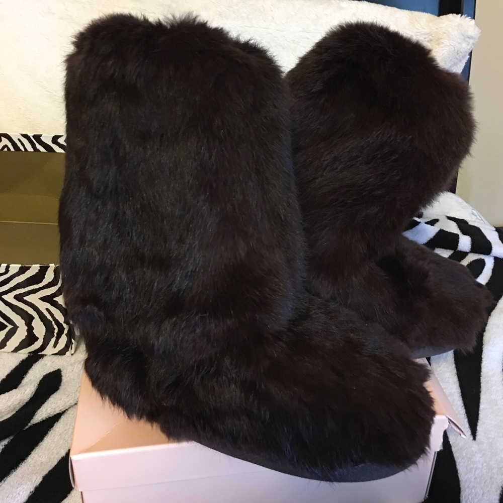 Brown fur boots