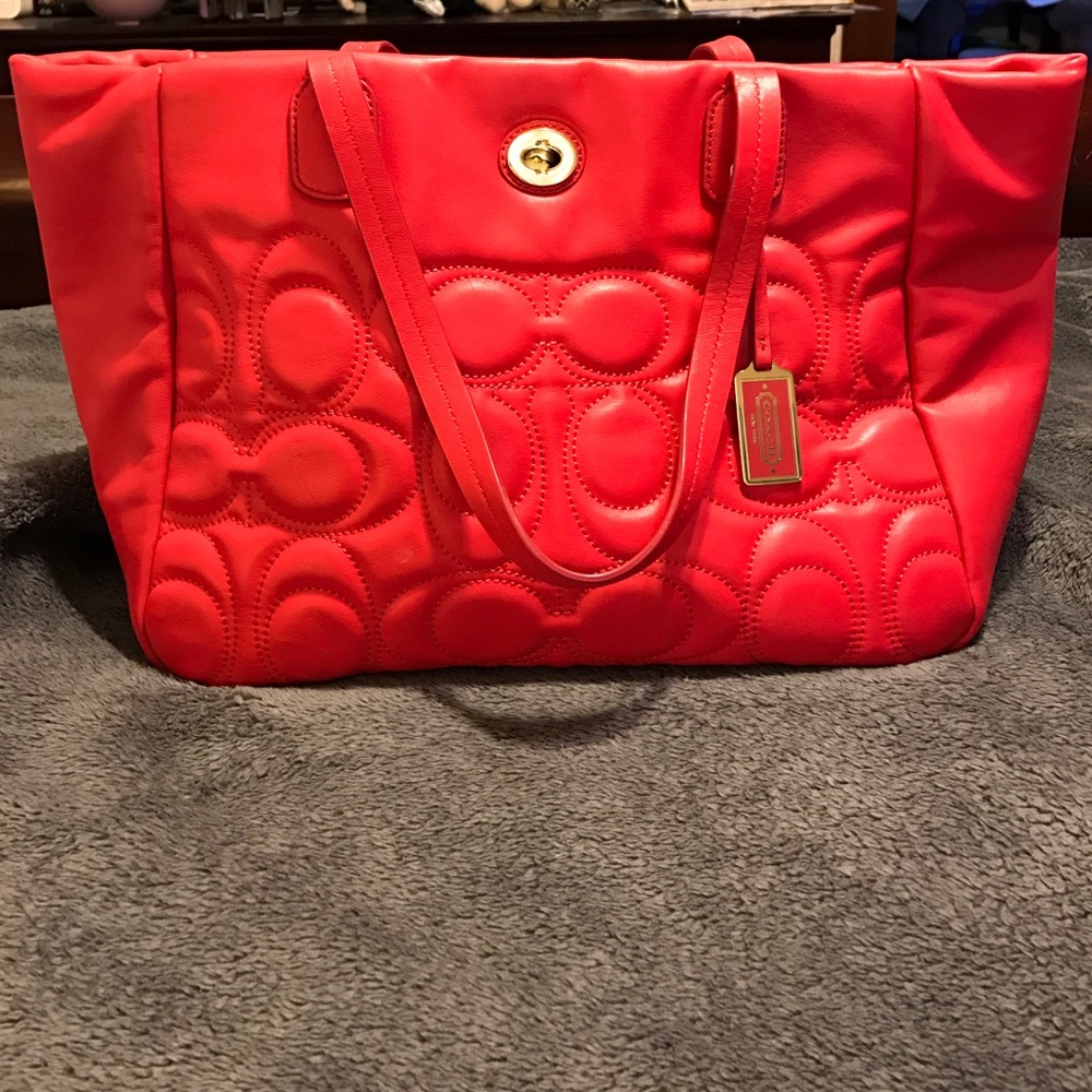 🌺 Auth Coach Purse