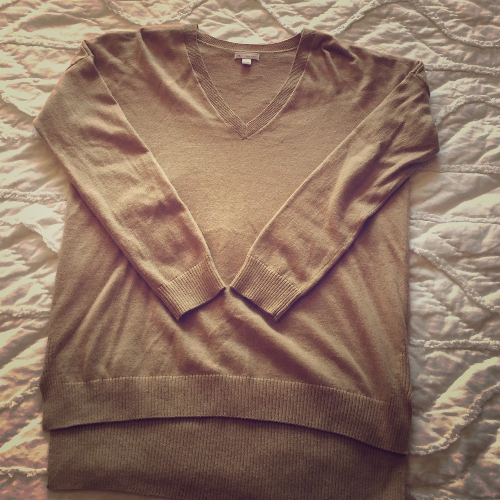V neck sweater