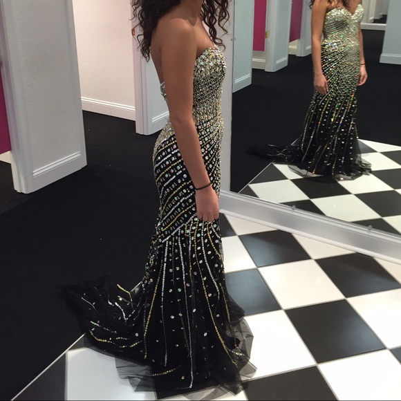 Prom Dress - Picture 3 of 3