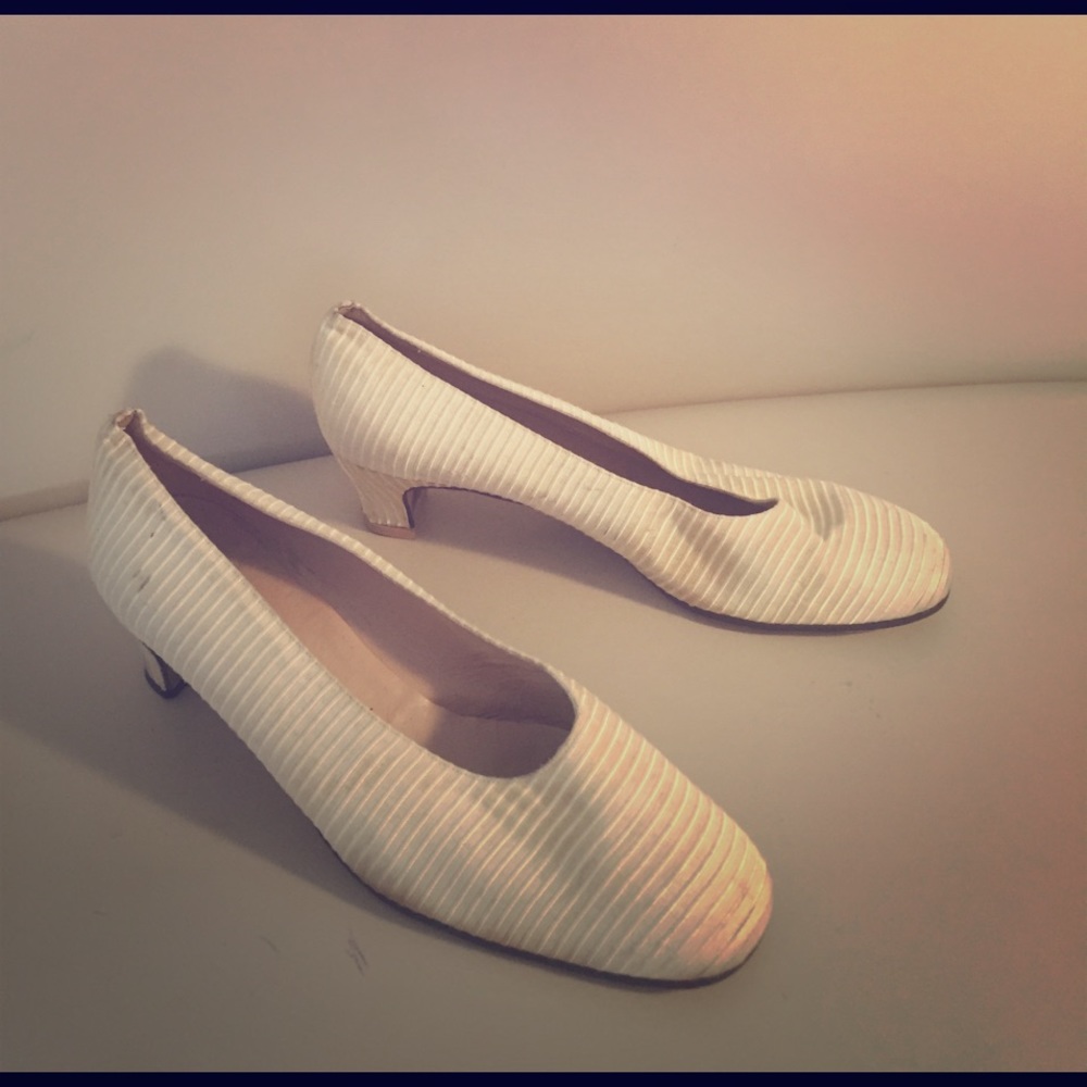 Anne Klein II Heels Size 9.5