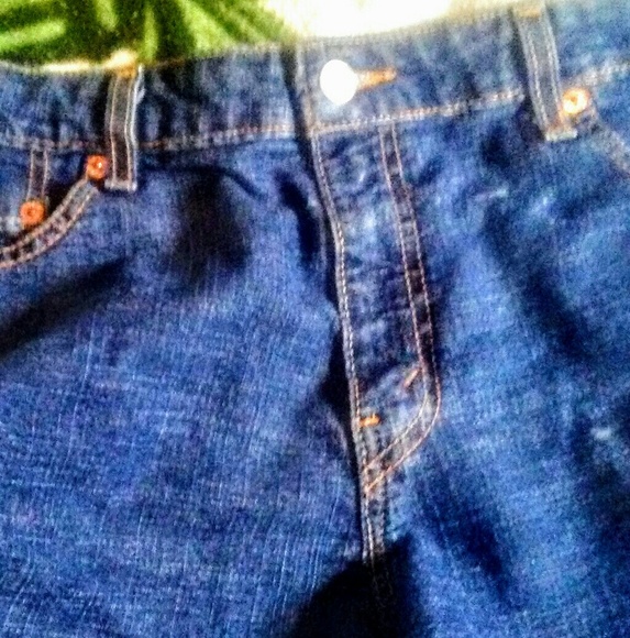 Levi jean shorts - Picture 2 of 3