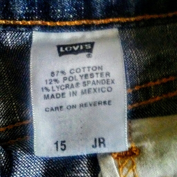 Levi jean shorts - Picture 3 of 3