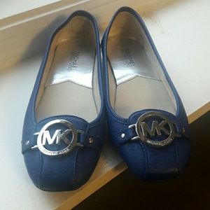 Micheal Kors flats