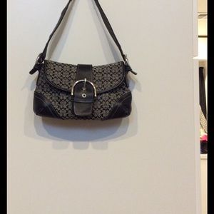Signature C Coach bag