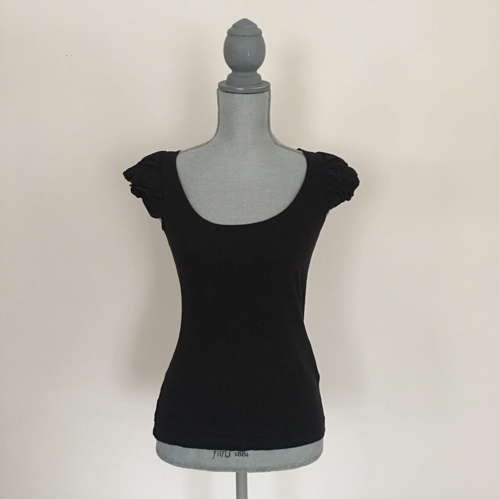 H&M fitted black top with twisted sleeve details