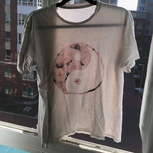 Brandy Melville T with flower yin yang