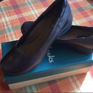 THANKSGIVING 🎉🎉 sale Hush puppies flat👜👞