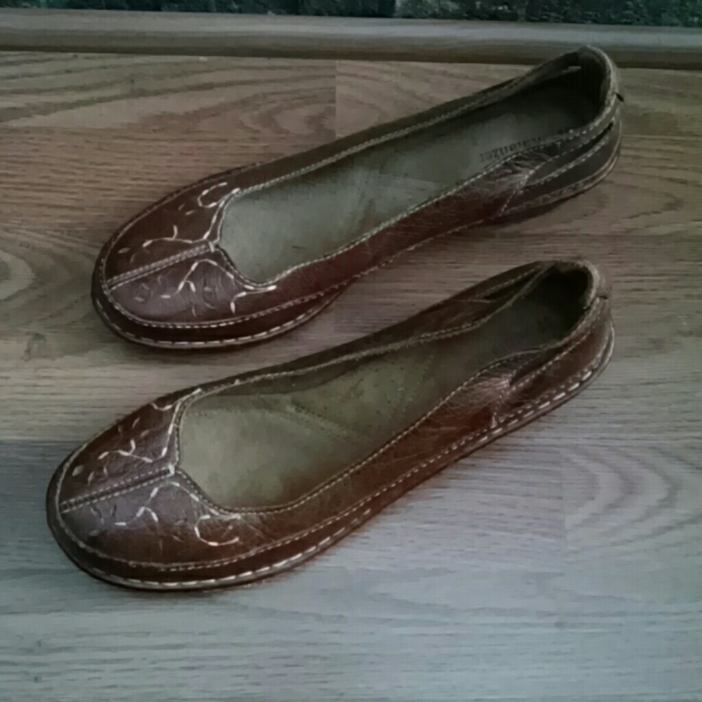 Versatile brown shoes
