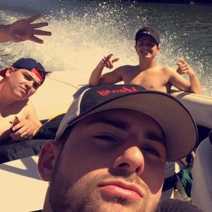 Meet your Posher, Devin