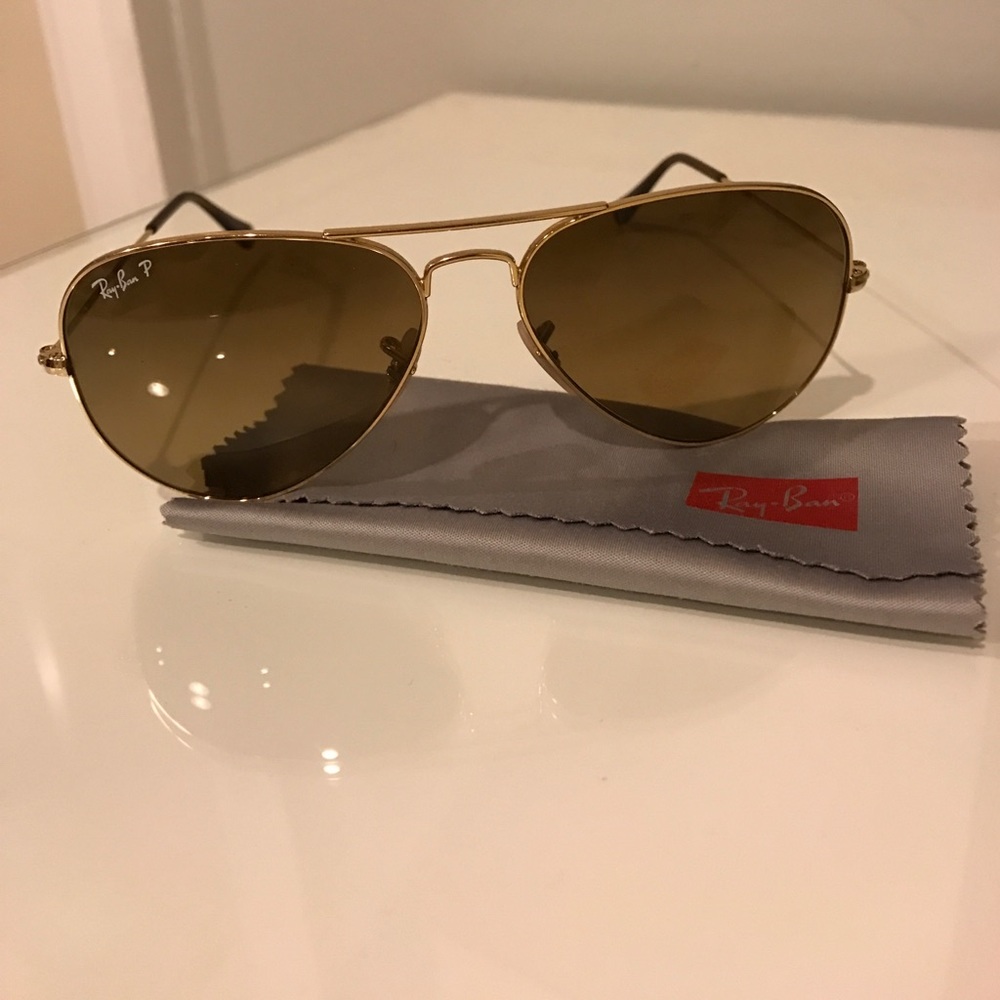 Women's Polarized Ray-Ban Aviator Sunglasses