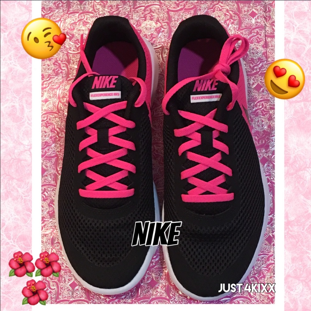 New Nike Women Nike Sneaker. ❤️ - Picture 2 of 3