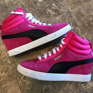Women's Puma shoes