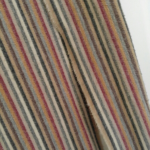 Gently used Scarf - Picture 3 of 3