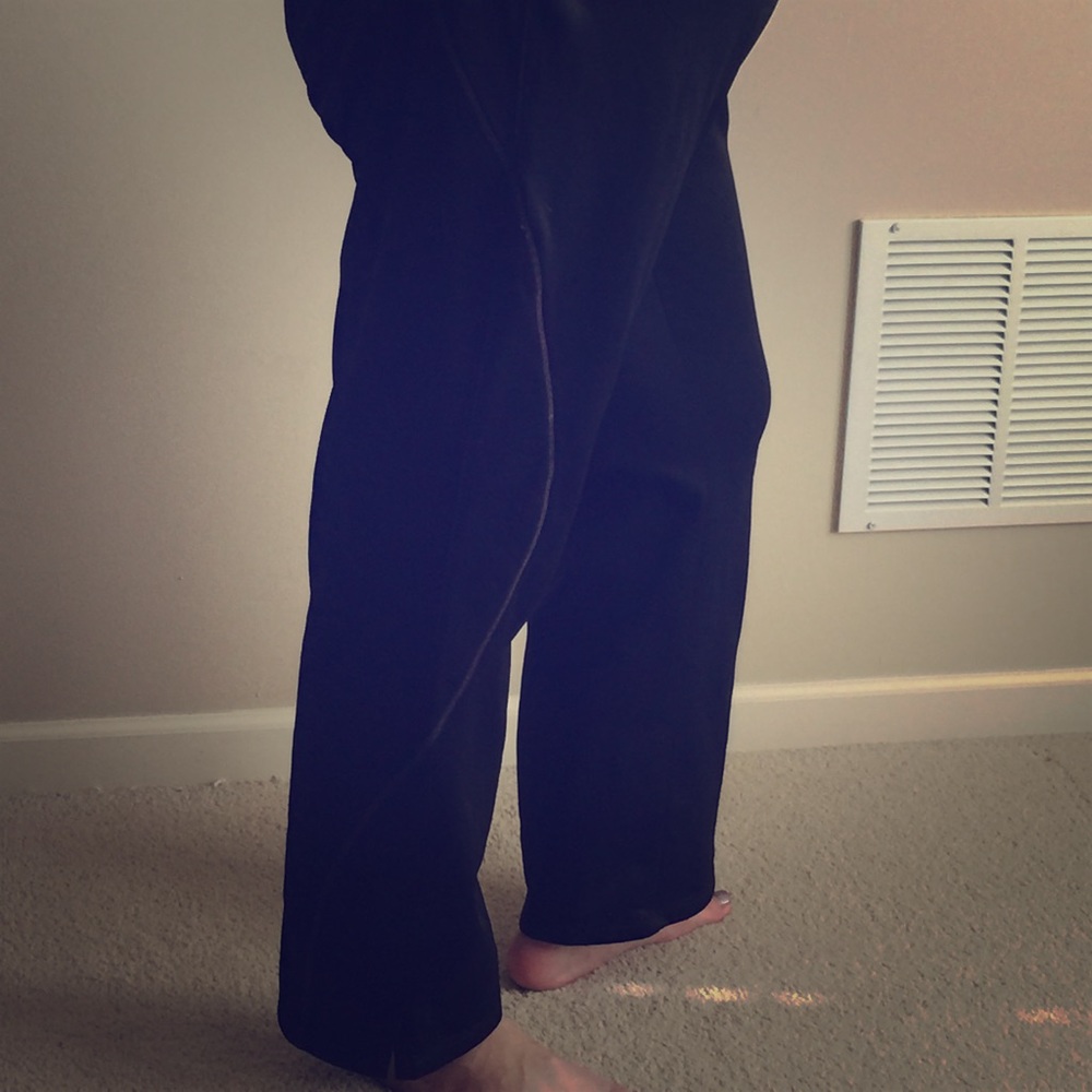Xersion Performance Lined Sweats w/ Purple Detail