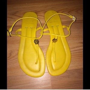 Yellow Tory Burch size 8