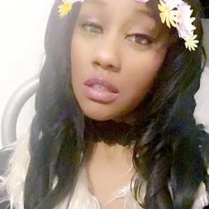 Meet your Posher, Alisha