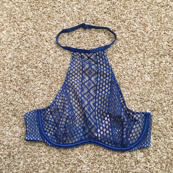 NWT VS After Dark high neck lace bralette 32B - Picture 2 of 3