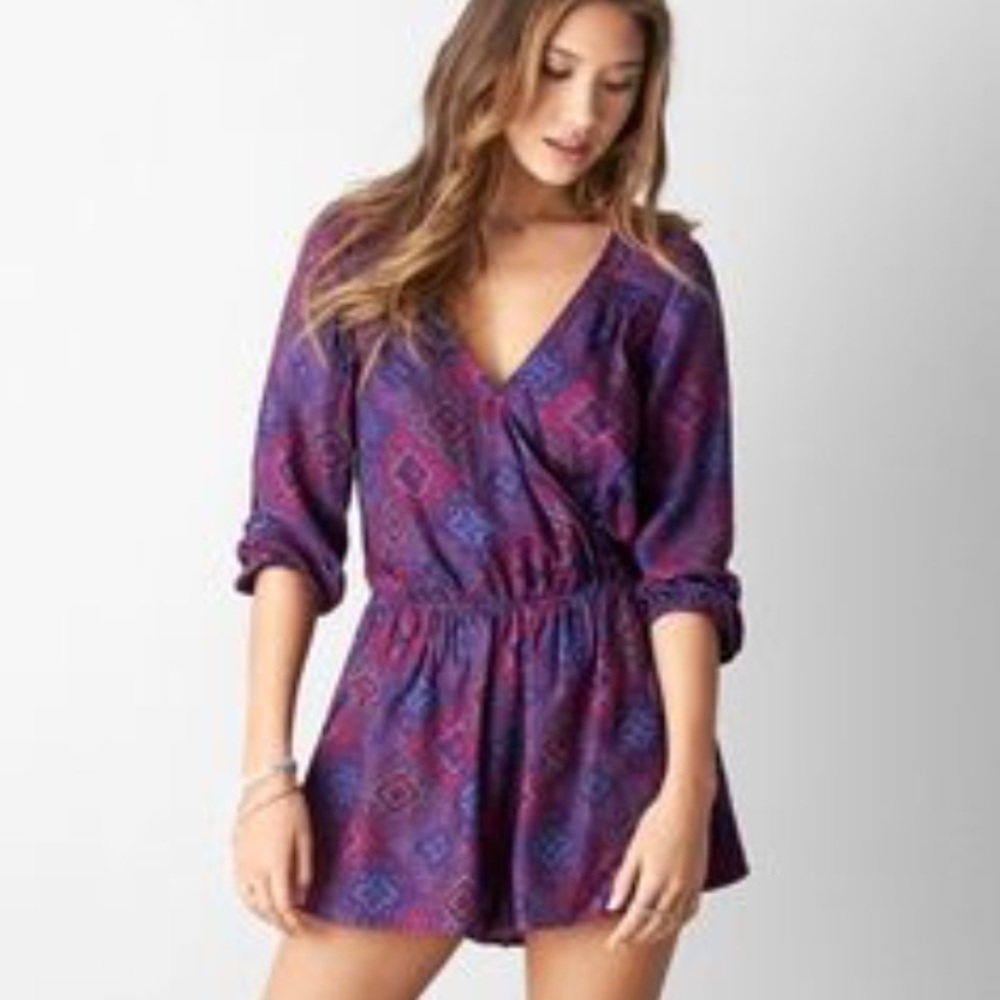 AMERICAN EAGLE ROMPER SIZE XXS.. NWT 💕💕💕