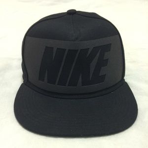 Nike True black baseball cap. one size fits most.