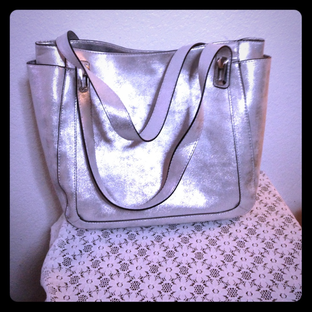 Never used silver purse!