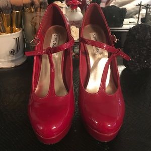 Steve Madden P. Gaylee red pumps