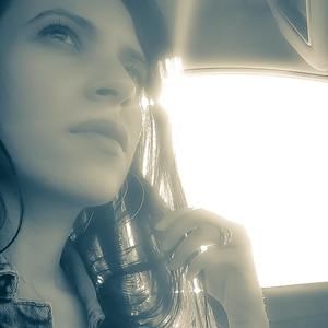 Meet your Posher, Naysha