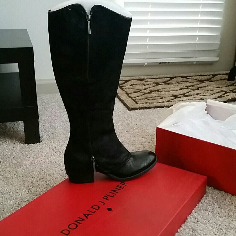 NIB Donald J Pliner Leather Boots - Wide Calf