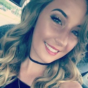 Meet your Posher, Hailey