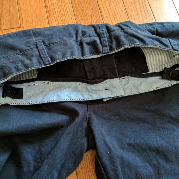 Lands' End Navy Khaki Shorts Adj. Waist - Picture 4 of 4