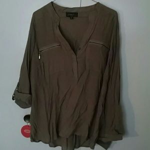 Cute versatile blouse
