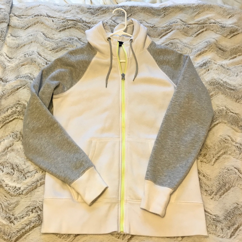 GAP sweatshirt