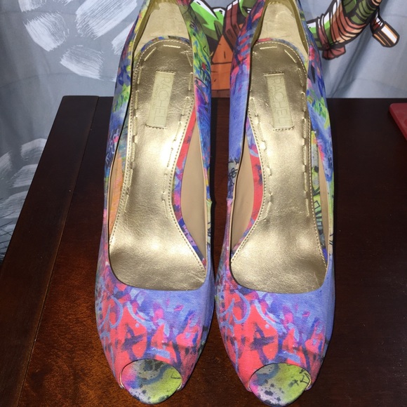 Rachel Roy Pumps - Picture 3 of 3