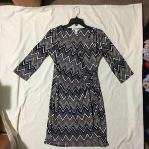 Long Sleeve Zig Zag Pattern Dress