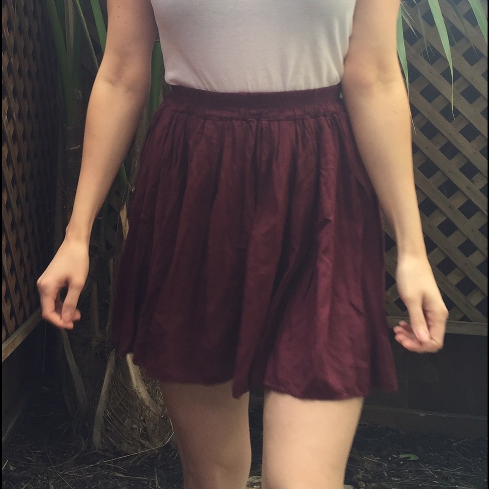 Brandy Melville Burgundy Maroon Skater Skirt - Picture 6 of 7
