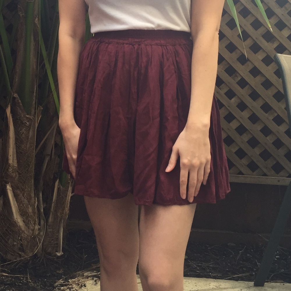 Brandy Melville Burgundy Maroon Skater Skirt - Picture 7 of 7