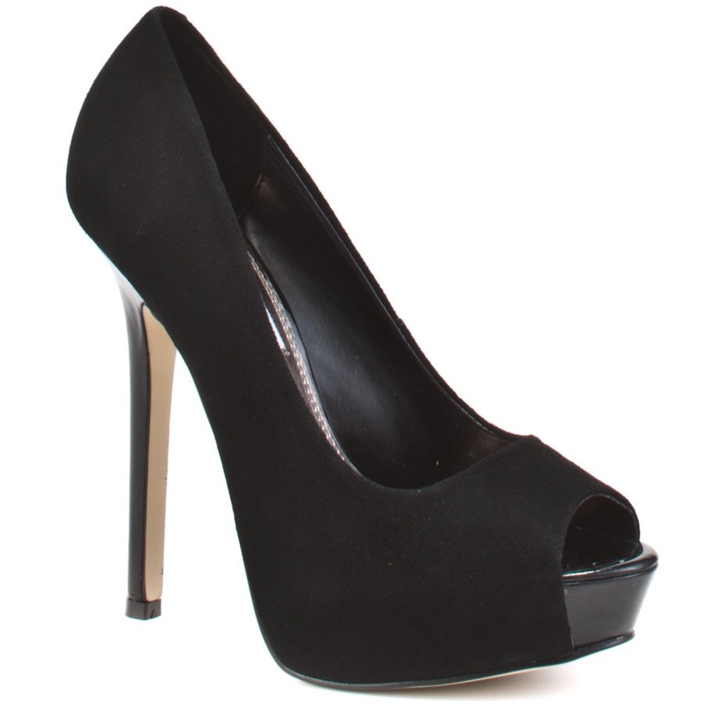 Steve Madden Black 'Scandall' Heels - 8.5