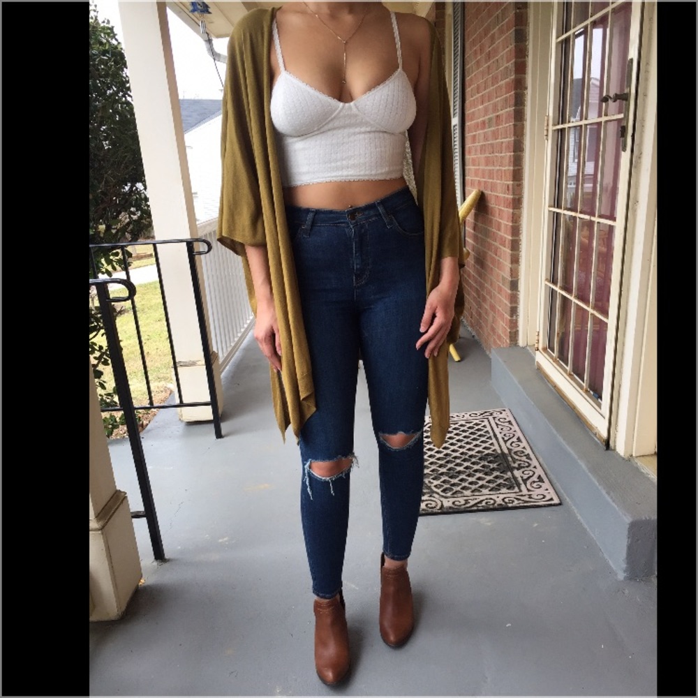 Forever 21 Cream colored crop tank